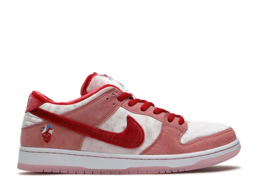 Nike SB Dunk Low "Strange Love" 2020