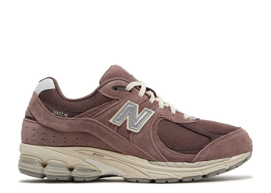 New Balance 2002R "Black Fig" 2022