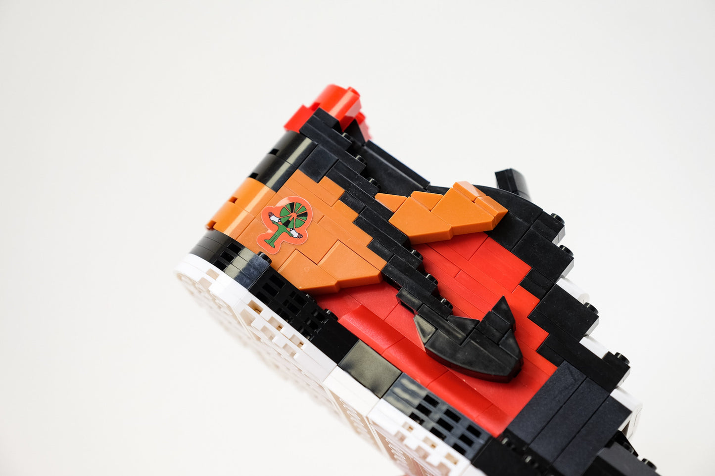 Netmagnetism Series 5 "Nike SB Dunk Low Raygun" 2021